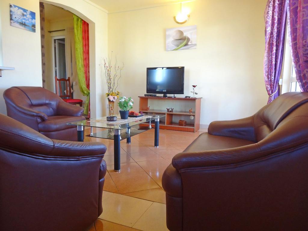 Villa Bungaroo Pereybere Beach Bagian luar foto