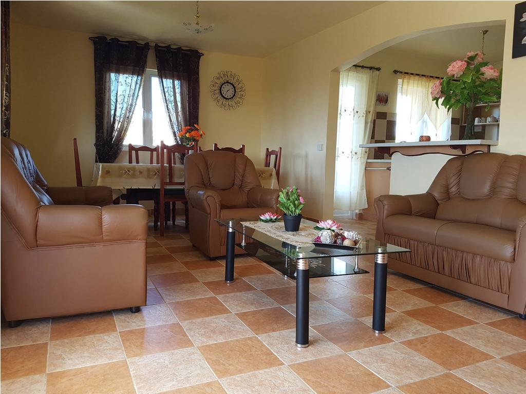 Villa Bungaroo Pereybere Beach Bagian luar foto